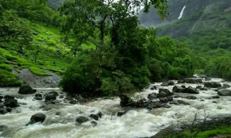 Devkund Waterfall