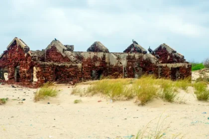 Dhanushkodi Rameswaram – ധനുഷ്കോടിയിലെ തകർന്ന പള്ളി