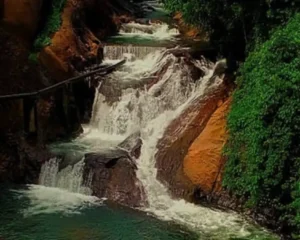 Aruvikuthu